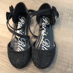 Girls dress shoes. New